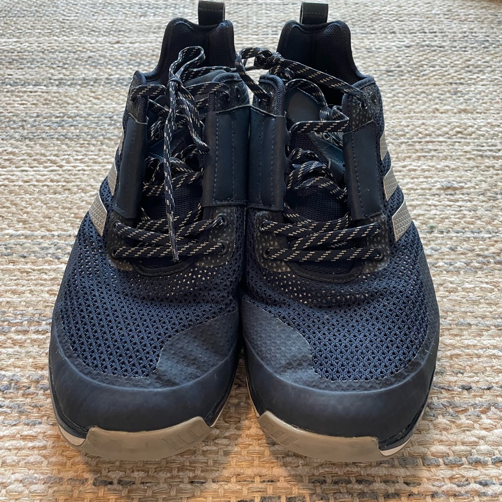 Mens tennis shoes